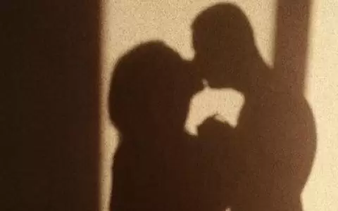 Pillados en plena acci�n en la v�a p�blica: una pareja fue detenida en San Lorenzo