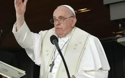 El papa Francisco dijo que no se puede negar ni olvidar el Holocausto y llam� a combatir el antisemitismo