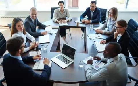 Reuni�n de trabajo. Foto referencial.