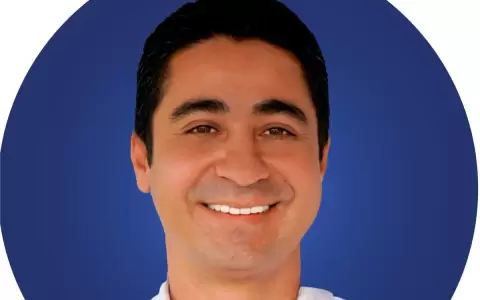 A menos de un mes para la elecci�n presidencial, asesinaron de cinco disparos a un alcalde en Ecuador