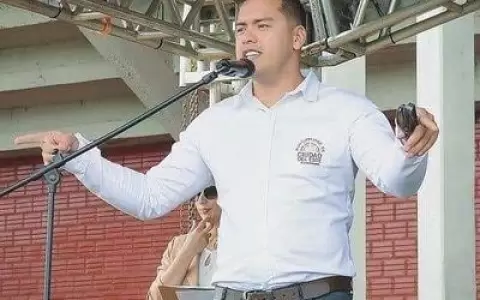 Yo Creo: Prieto inicia tr�mite para convertir su movimiento en partido pol�tico