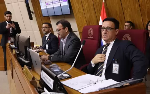 En �ltima sesi�n, aprueban modificar reglamento de la Comisi�n Permanente