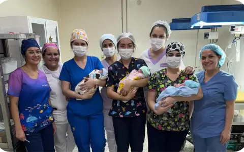 Madre de trillizos en Cl�nicas pide ayuda tras ser abandonada por su pareja