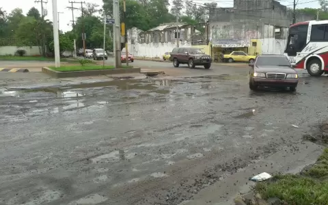 Legisladores analizan soluci�n vial para Avelino Mart�nez