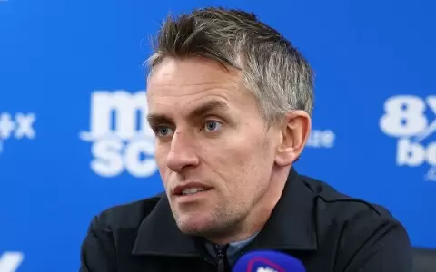 Entrenador del Ipswich siembra dudas sobre Julio Enciso