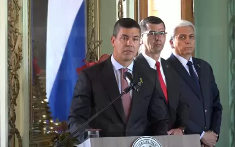 Su propio equipo le est� estirando para atr�s a Pe�a, dice diputado