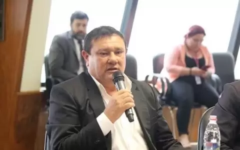 Designaci�n de Rivas en Conajzar es ilegal, seg�n intendentes liberales