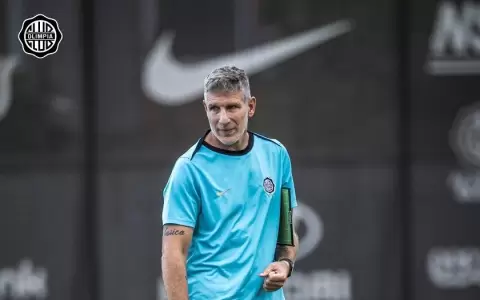 Olimpia: Mart�n Palermo analiza un sorpresivo cambio para el Cl�sico