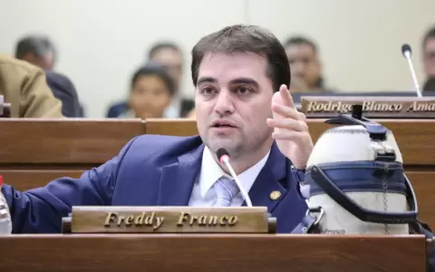 Bancada del PLRA se re�ne para apoyar p�rdida de investidura de Orlando Ar�valo