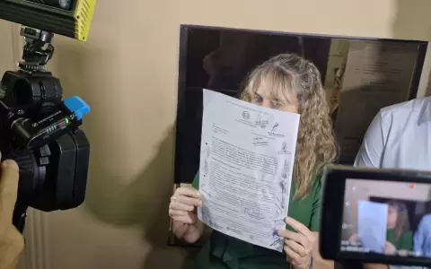 Opositores presentan libelo acusatorio contra Orlando Ar�valo, cuenta con 21 firmas