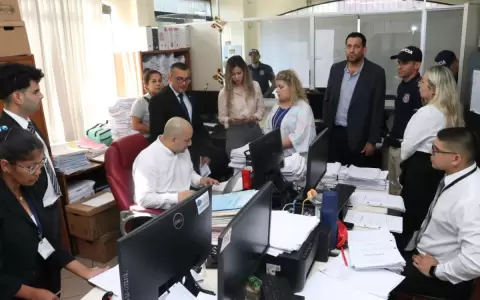 La mafia de los pagar�s: allanamientos simult�neos buscan llegar a m�s implicados