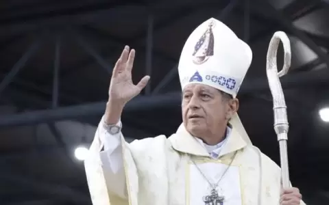 Iglesia se pronuncia sobre JEM: �No es suficiente con la renuncia o el desafuero�, dice obispo