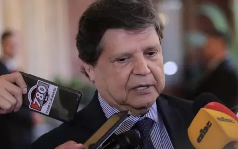Euclides sobre chats filtrados con �Lalo�: �No niego ni confirmo�, dice