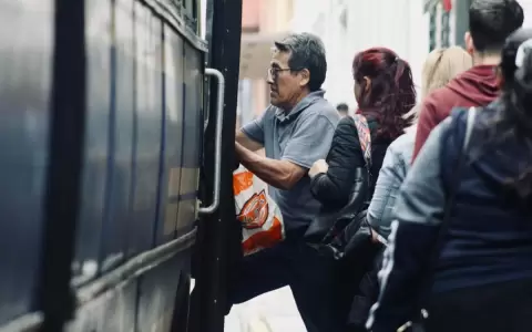 Inicia evaluaci�n de propuestas para la reforma del transporte p�blico.