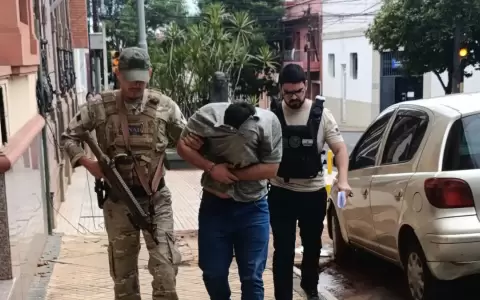 Operativo Cross: se entrega polic�a vinculado al esquema de narcotr�fico