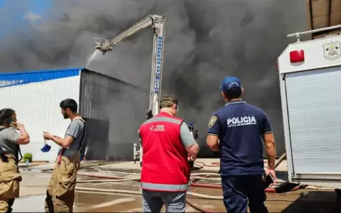 Trabajo monitorea condiciones de salud ocupacional tras incendio en el Puerto F�nix