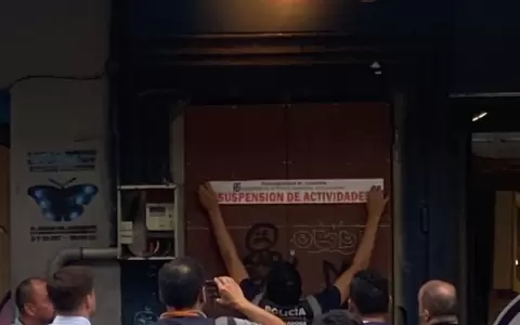 La municipalidad clausur� el popular bar c�ntrico "Arsenal Cu�"