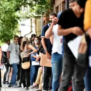 Según estudio, 62% de jóvenes empleados en Paraguay planea renunciar en el próximo año