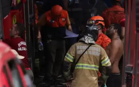 Hait�: bandas armadas queman hospital de Puerto Pr�ncipe