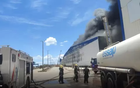Mades insta a tomar precauciones ante incendio de puerto en Mariano Roque Alonso