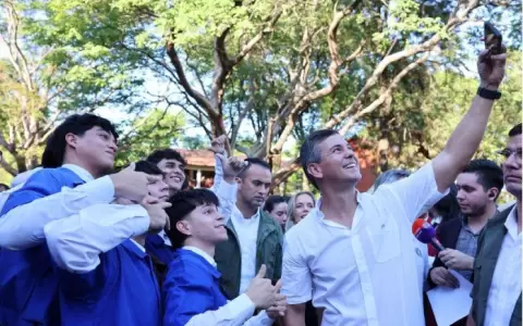 Pe�a: "Estamos mal en infraestructura escolar, pero apuntamos a cambiar esa realidad"