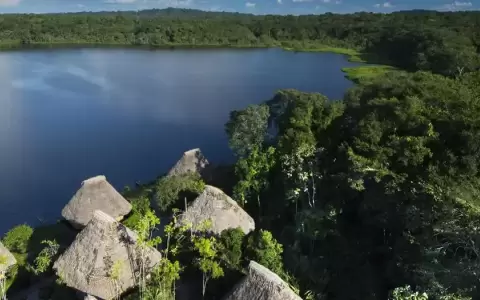 Daniel Noboa, Luisa Gonz�lez y el medioambiente en Ecuador