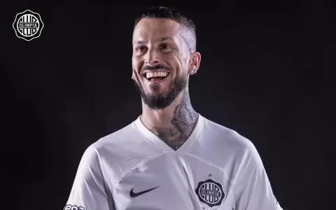 "Benedetto est� sobrado como para jugar en este f�tbol"