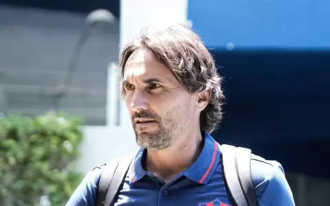 Diego Mart�nez cuenta con el respaldo de la directiva de Cerro Porte�o