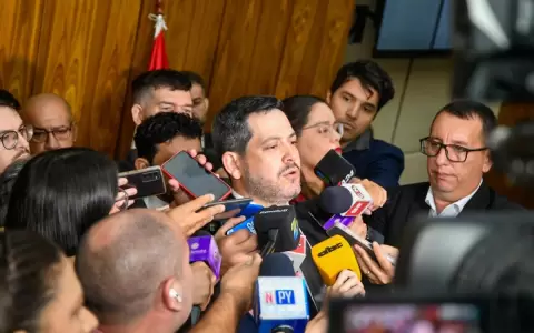 Latorre respalda pedido de permiso de Orlando Ar�valo en el JEM