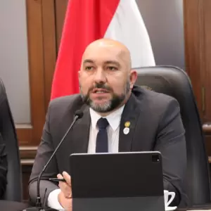 Imputan a exdiputado cartista Orlando Ar�valo por corrupci�n