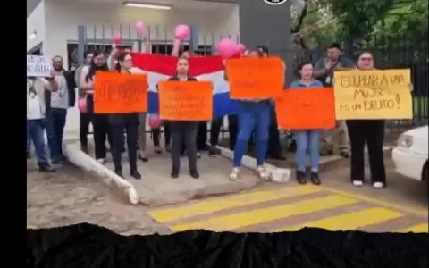 Funcionarios del INTN protestan contra revocatoria de detenci�n al abogado de agredi� a funcionaria