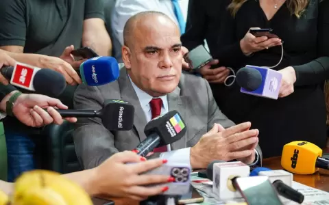 "Bachi" asegura que pedido de desafuero de Abdo no es prioridad en la agenda legislativa