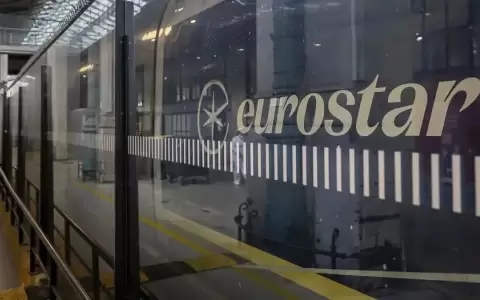 Bomba de la Segunda Guerra Mundial paraliza trenes en Par�s