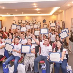 Gobierno lanza convocatoria de 5.000 becas universitarias y técnicas para 2026