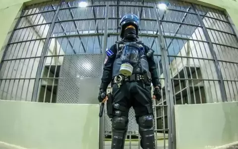 El Salvador: presentan recurso por 238 venezolanos presos