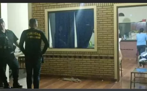 Falsos polic�as robaron dinero y celulares a tesorera de una comisi�n de padres