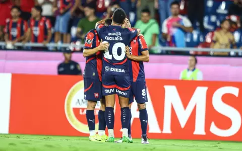 Cerro Porte�o golea a Melgar y avanza a la fase de grupos de la Libertadores
