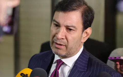 Senador Ovelar pide no "subestimar a la oposici�n" tras marcha ciudadana de ayer
