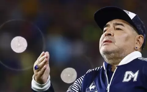 Diego Armando Maradona.