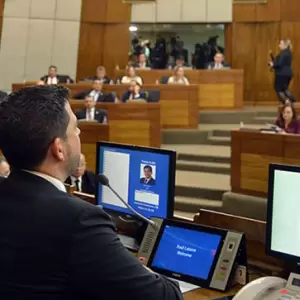 Cartistas sepultan la Ley de Acceso a la Información