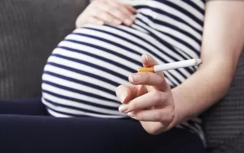 Fumar durante el embarazo aumenta el riesgo de desprendimiento de placenta, seg�n estudio
