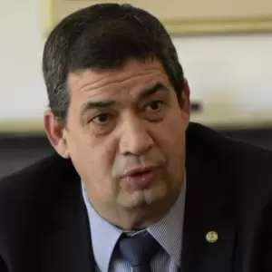 Velázquez confía en seguir los pasos de Cartes y quedar libre de sanciones de Estados Unidos