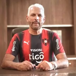 Viral imagen: Zapag siendo abucheado pese a la obtenci�n del Clausura 2025
