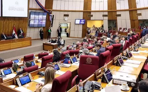 Diputado denuncia �silencio c�mplice� ante el esc�ndalo del �kure caldo�