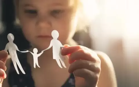 �C�mo afrontan la paternidad las v�ctimas de abuso infantil?