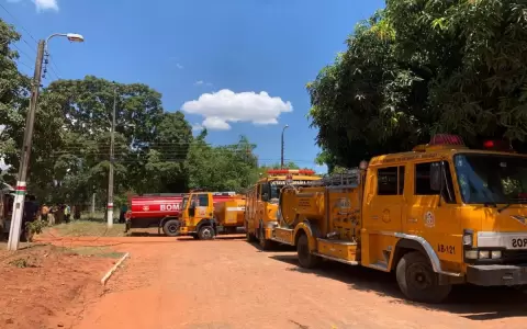 Bomberos lograron controlar incendio de gran magnitud en Aregu�