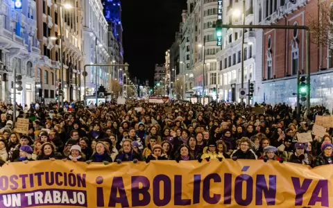Divisi�n en el 8M de Espa�a: el Gobierno en una marcha, el PP en otra