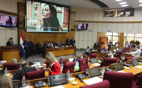 Con 33 senadores, inici� la sesi�n ordinaria de la fecha en la C�mara Alta