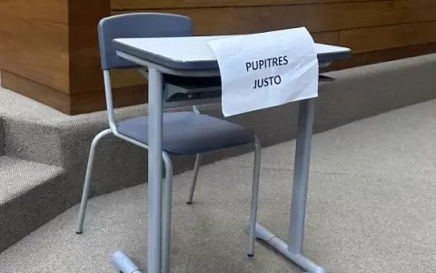 �Pupitres sobrefacturados por Itaip�? Dicen que cost� G. 800 mil pero su valor es G. 400 mil