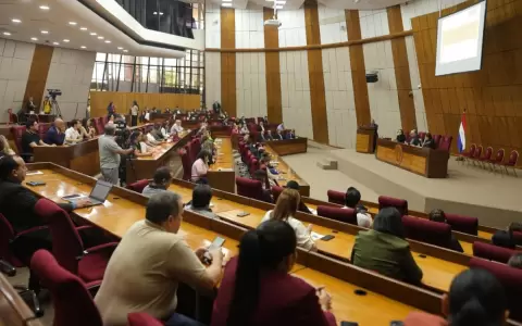 Audiencia p�blica para abordar situaci�n del sistema de salud en el pa�s